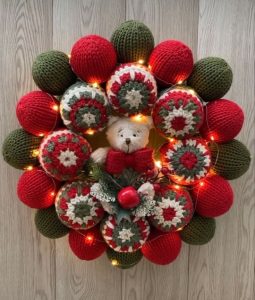 Crochet Christmas Ball Wreath